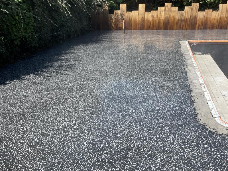 Béton poncé pour terrasse ou allée, par Référence Sol à Caen et dans le Calvados